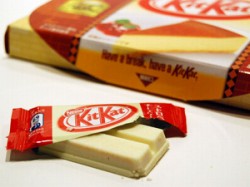 kitkats1005_06.jpg
